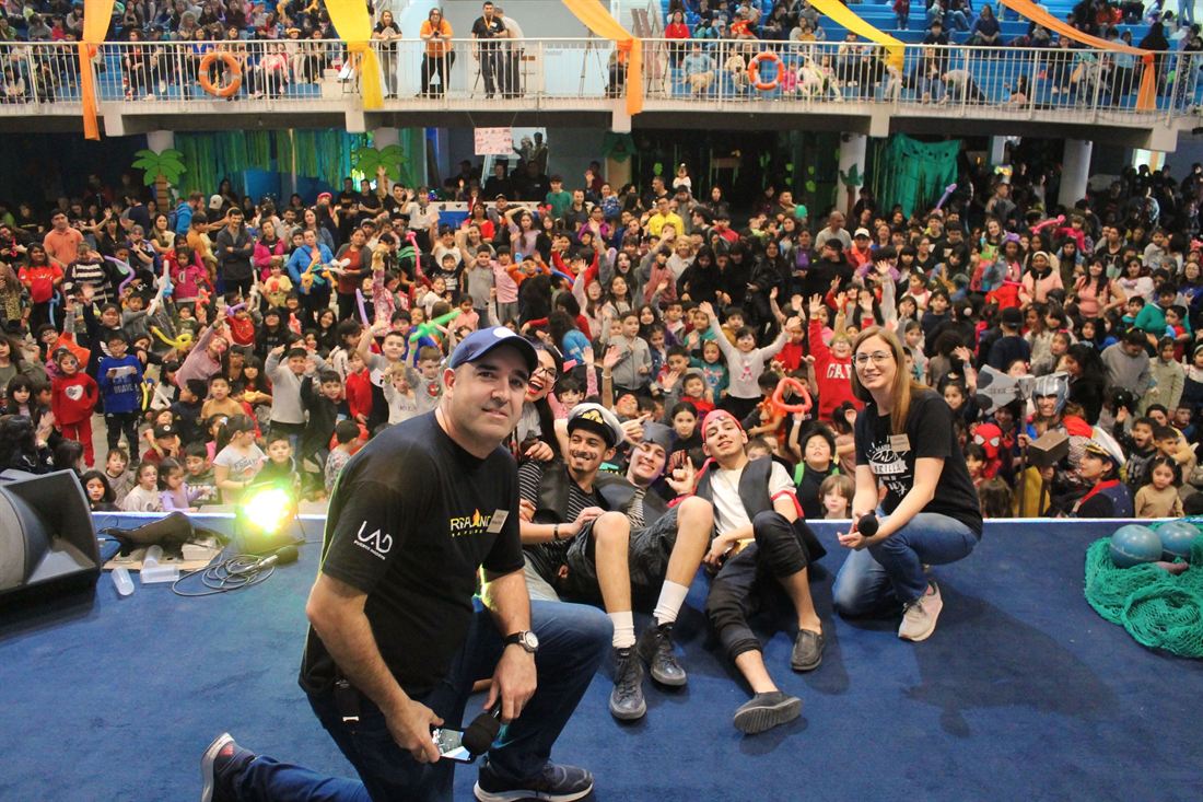 Multitud de chicos en el ChiquiFest